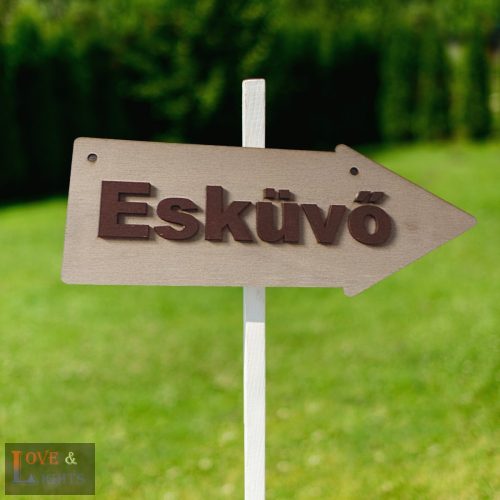 Esküvő feliratú nyíl