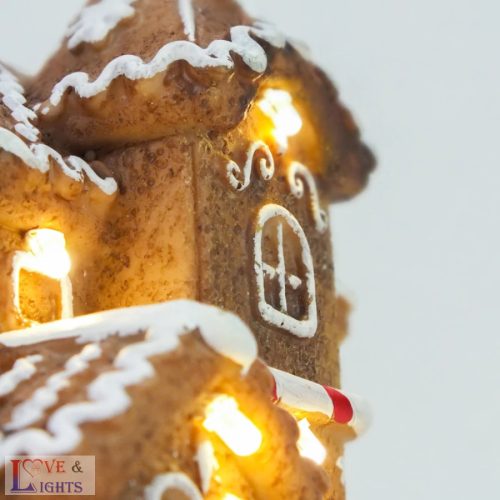 Világítós mézeskalács vasútállomás