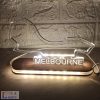Melbourne F1 pályaívet ábrázoló LED-es asztali lámpa