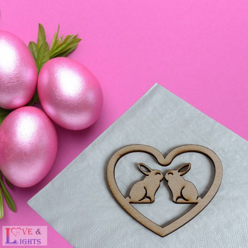 Húsvéti szív alakú dekoráció