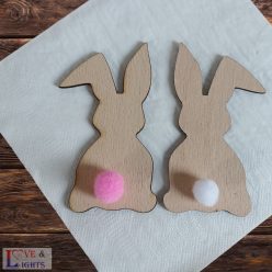   Húsvéti nyuszi alakú fa dekoráció, színes bolyhos farkincával - 4db