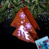Fenyőfa alakú fa dekoráció LED világítással - gyertya mintás
