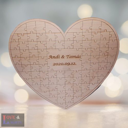 Szív alakú puzzle vendégkönyv esküvőre