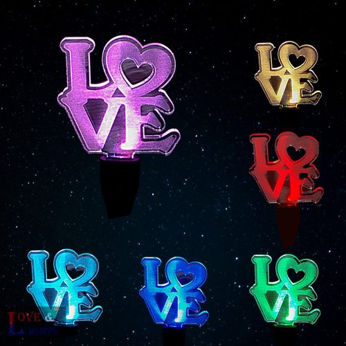 LOVE feliratos éjjeli fény