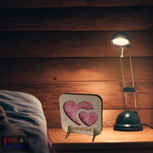 Rózsás, szív mintás fa éjjeli lámpa